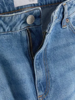 Jeansy z prostą nogawką o kroju slim I standard