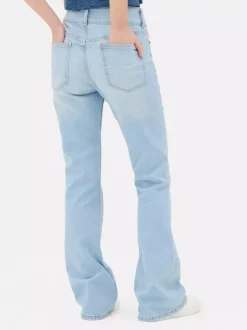 Jeansy z rozszerzaną nogawką