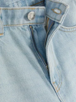 Jeansy z szerokimi nogawkami