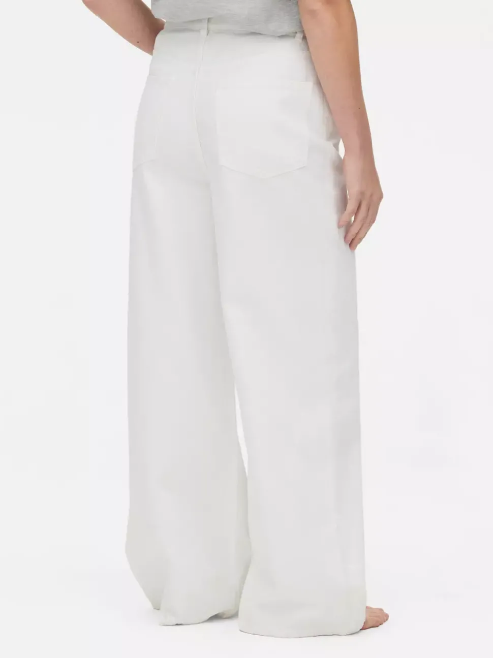 Jeansy z szerokimi nogawkami