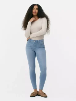 Jeansy ze średnim stanem o kroju skinny | standard