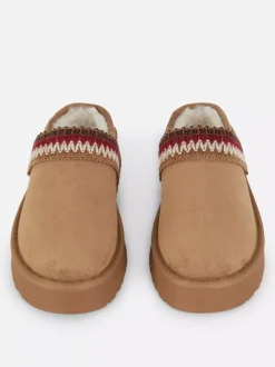 Kapcie typu chodaki z podszewką