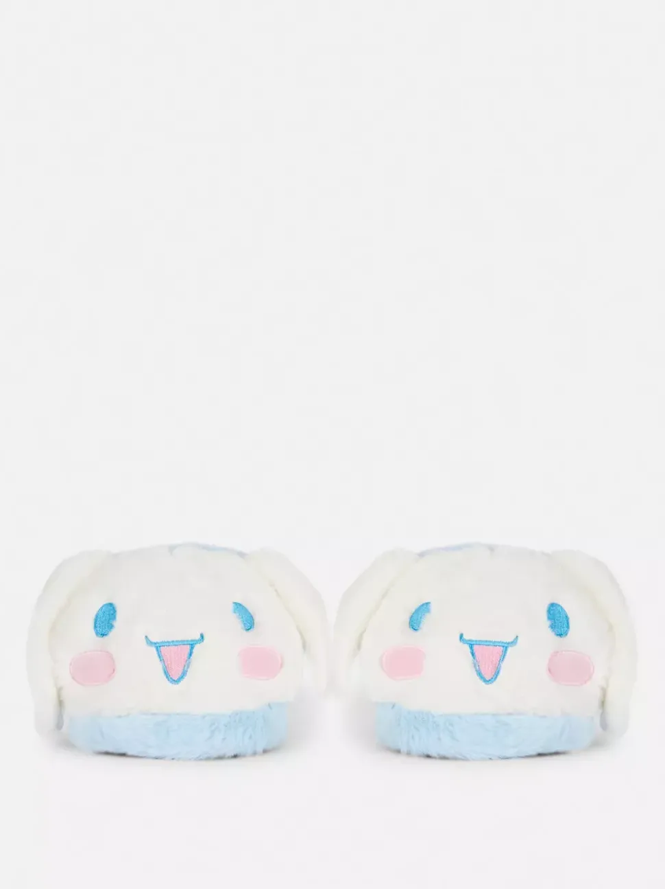 Kapcie z motywem Cinnamorolla z Hello Kitty