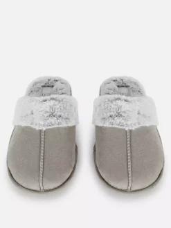 Kapcie ze sztucznego zamszu