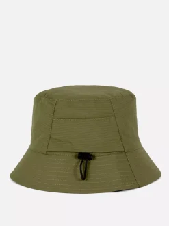 Kapelusz wędkarski z przetyczką