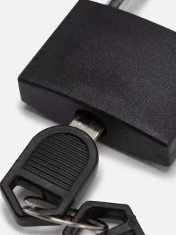 Kłódka z zapasowym kluczykiem