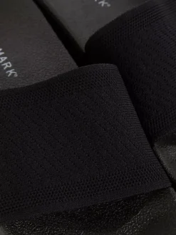 Klapki na basen z szydełkowym wzorem