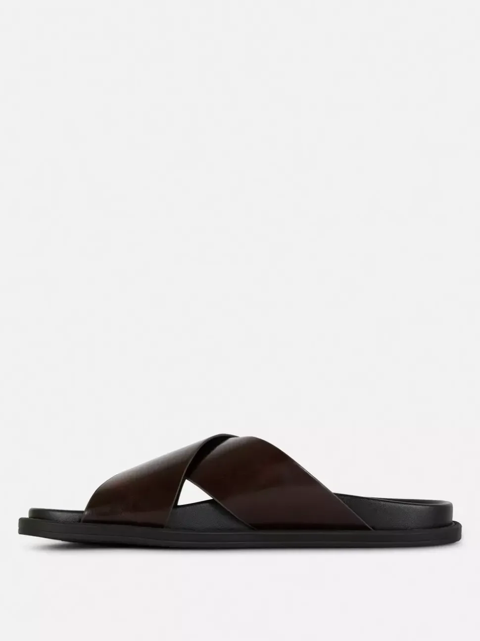 Klapki ze skrzyżowanymi paskami