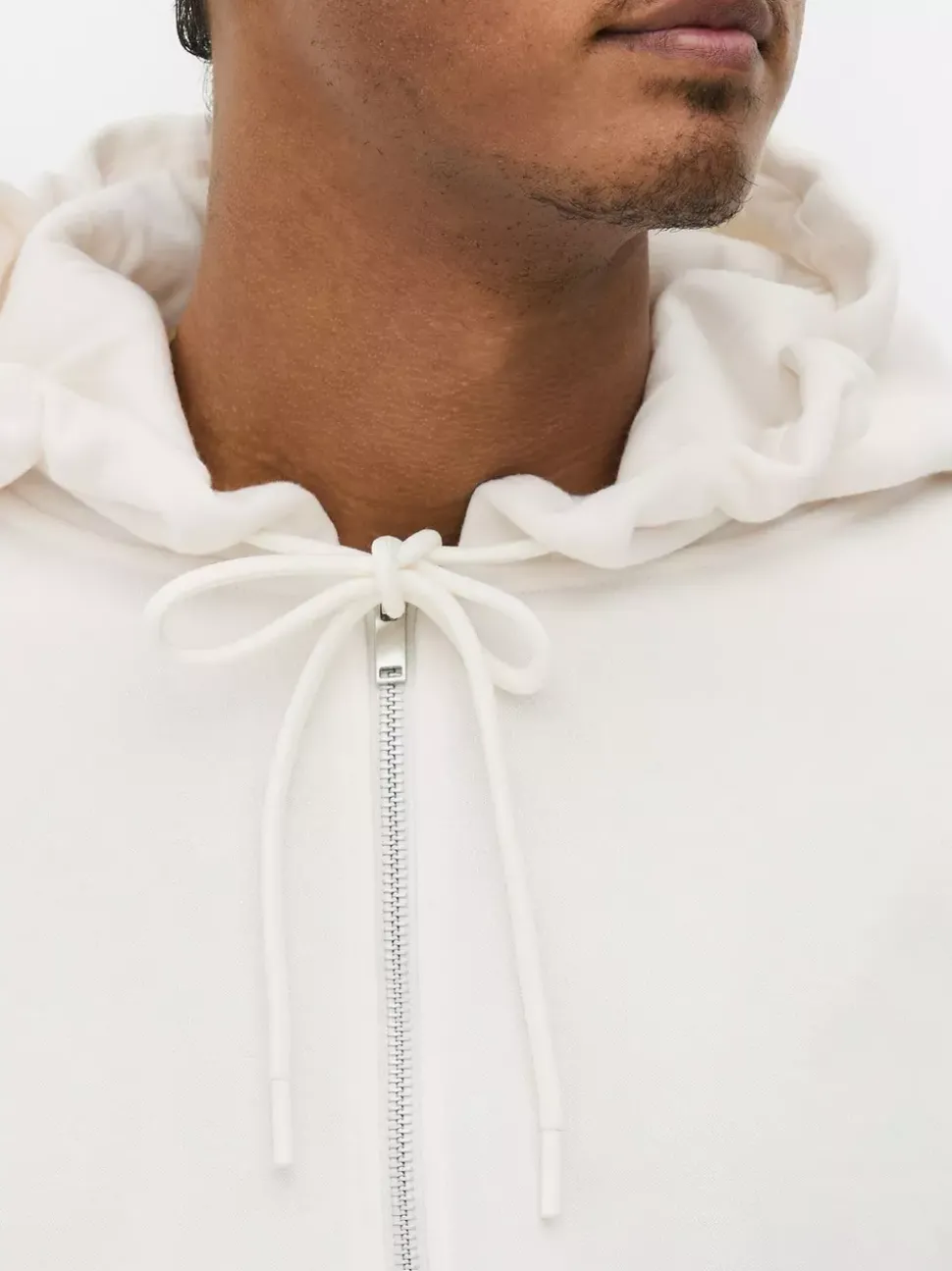 Klasyczna zapinana na zamek bluza z kapturem