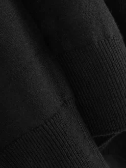 Klasyczny sweter rozpinany z okrągłym dekoltem