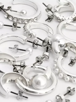 Kolczyki sztyfty i kolczyki koła, 9 par