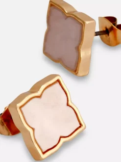 Kolczyki sztyfty o eleganckim wzorze