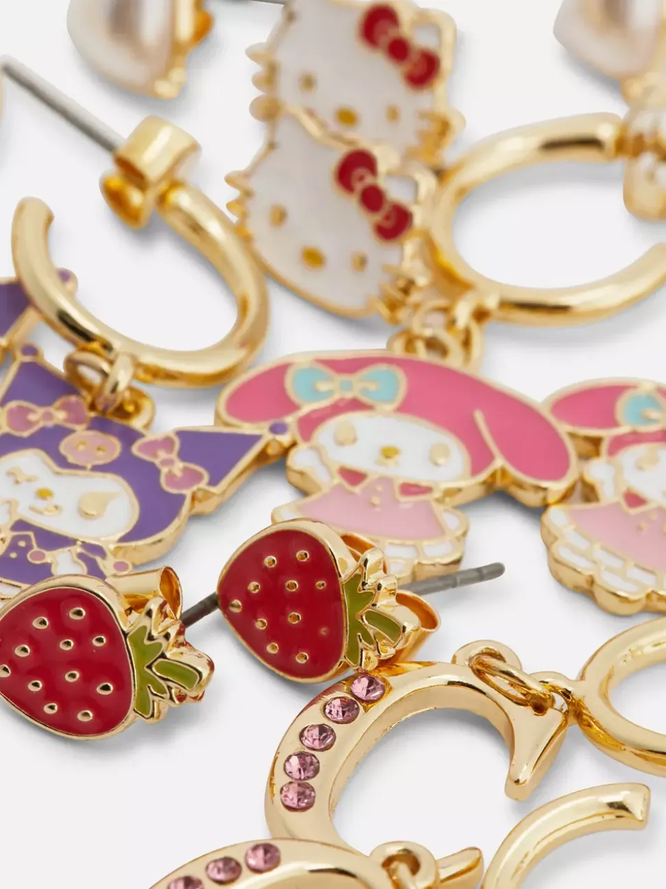 Kolczyki z motywem Hello Kitty i przyjaciół, 6 par