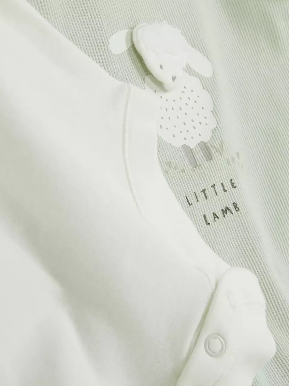 Komplet dla noworodka z ogrodniczkami z owieczką