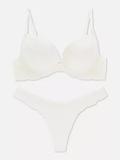 Komplet satynowej bielizny Maximise z koronką