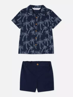 Komplet z koszulą z nadrukiem i szortami