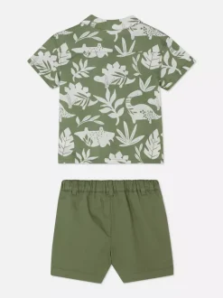 Komplet z koszulą z nadrukiem i szortami