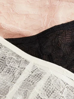 Koronkowe figi brazylijskie, 3 szt.