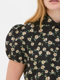 Koszula o skróconym kroju z krótkim rękawem