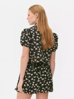 Koszula o skróconym kroju z krótkim rękawem