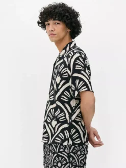 Koszula z krótkim rękawem i abstrakcyjnym wzorem