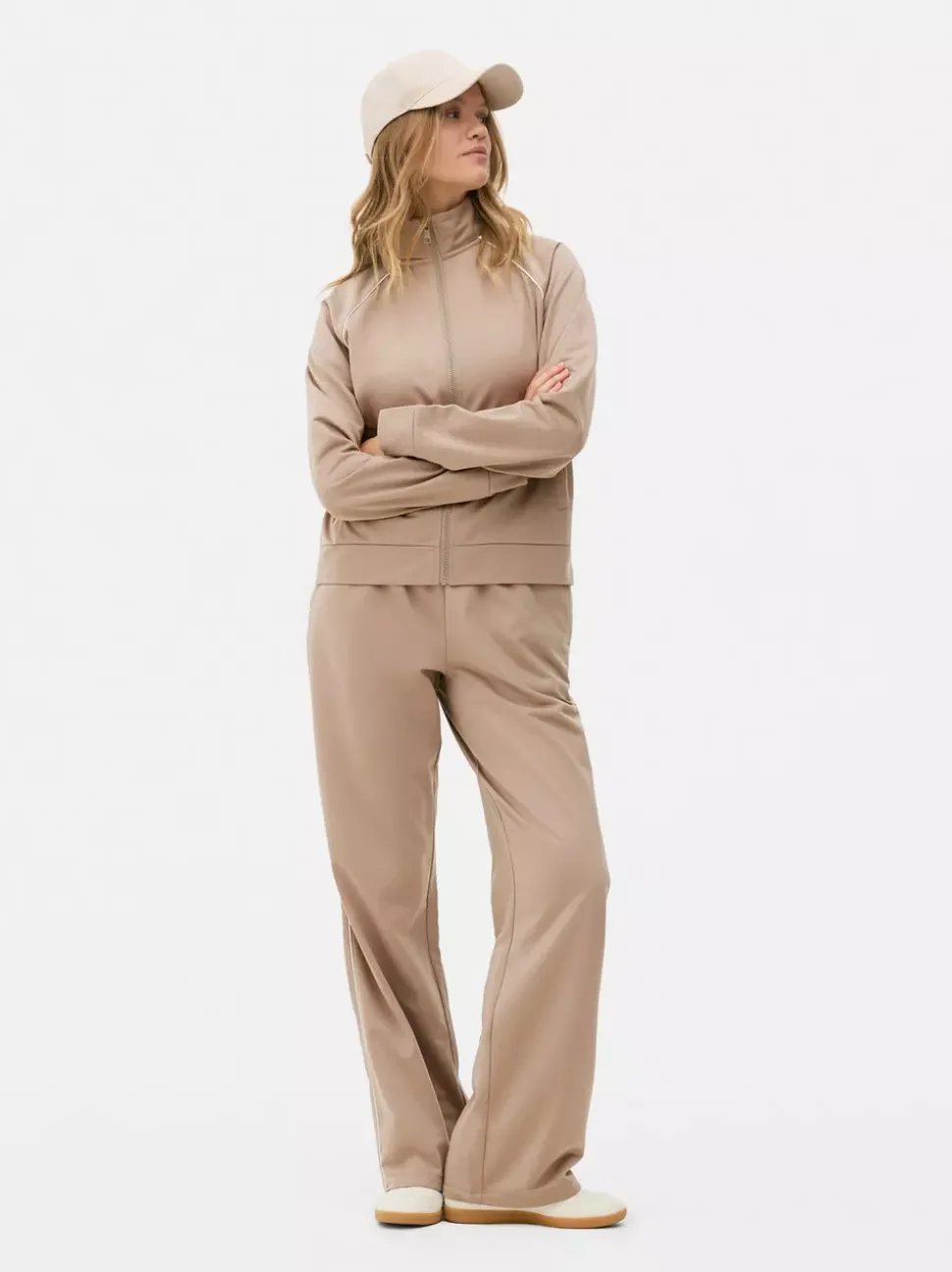 Koszulka sportowa z zapięciem na zamek