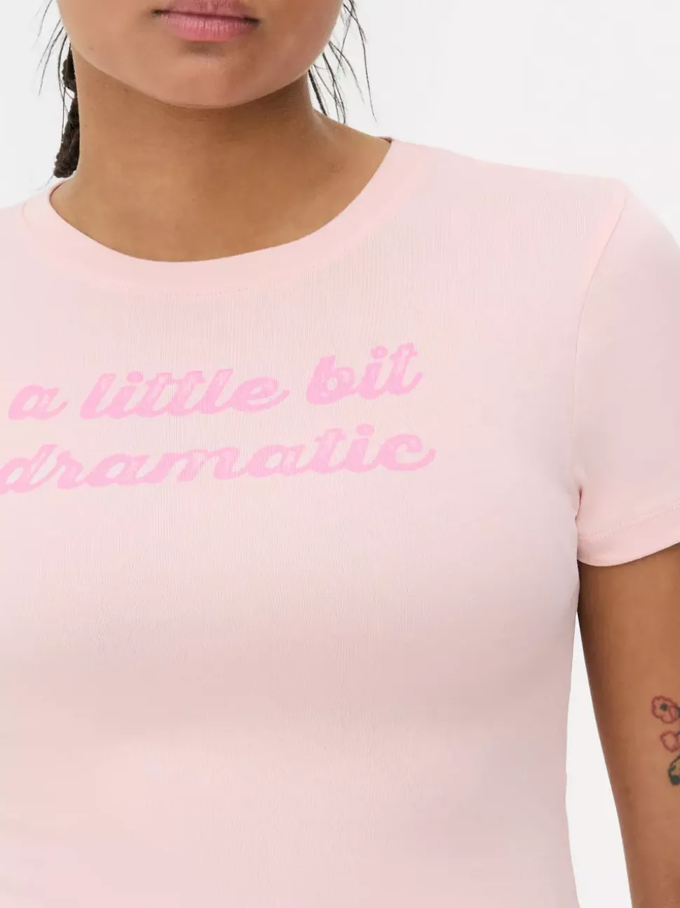 Krótka koszulka z nadrukiem