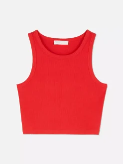 Krótki prążkowany top w stylu bokserki