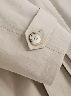 Krótki prochowiec z paskiem