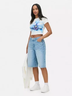 Krótki T-shirt z kwiatowym motywem