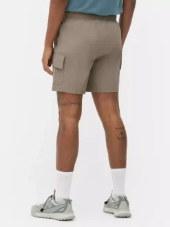 Krótkie bojówki sportowe