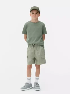 Krótkie bojówki ze sznurkiem ściągającym