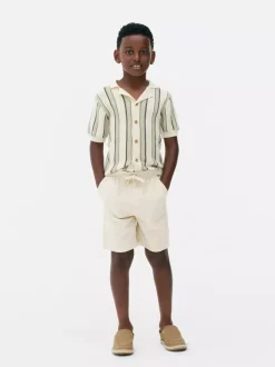 Krótkie chinosy ściągane sznurkiem