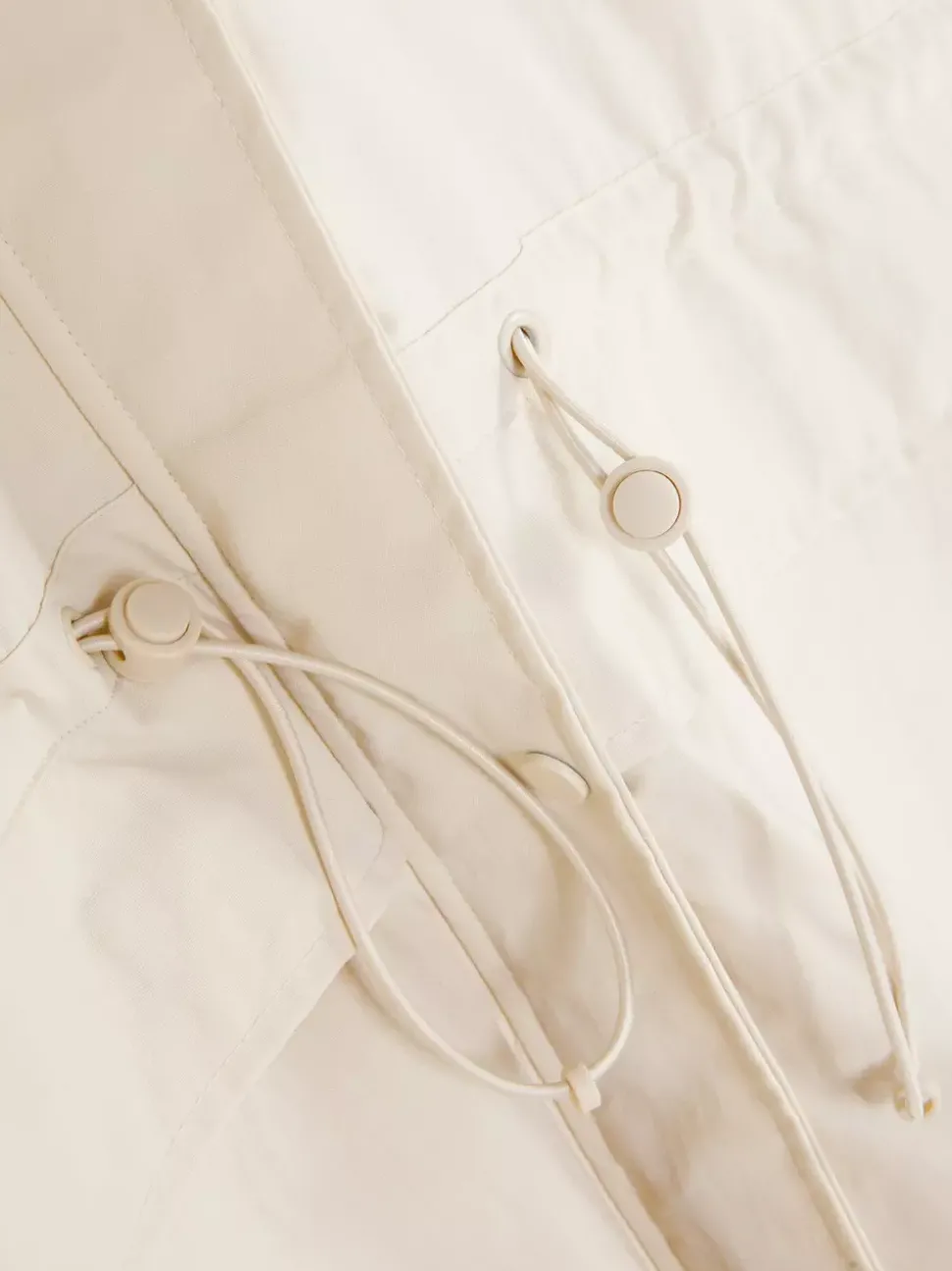 Kurtka przeciwdeszczowa z kapturem z tkaniny ripstop