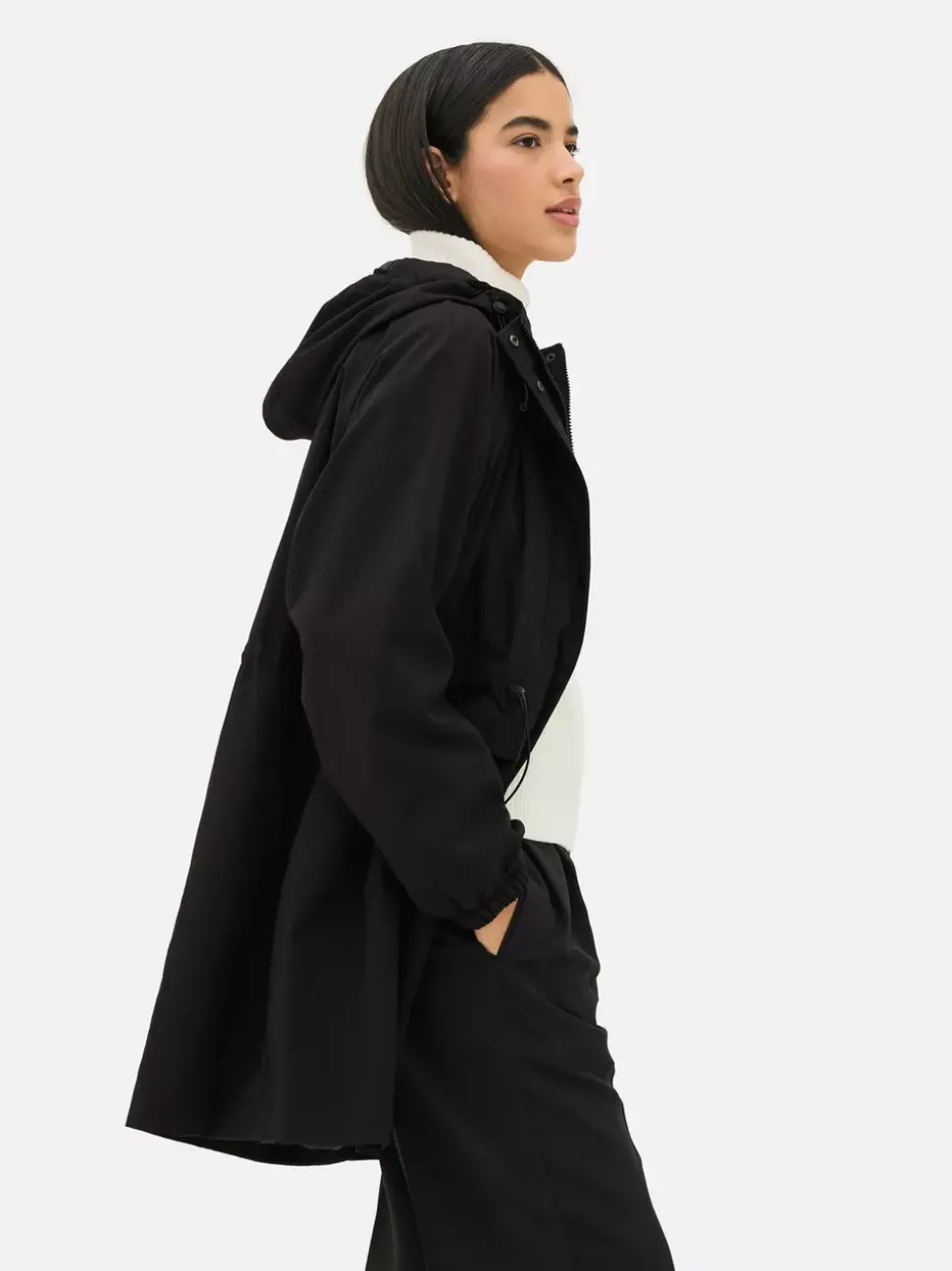 Kurtka przeciwdeszczowa z kapturem z tkaniny ripstop