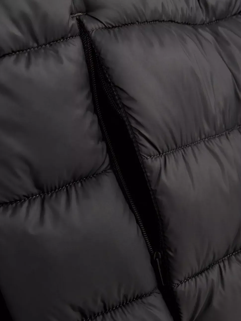 Kurtka puchowa z kołnierzem kominowym
