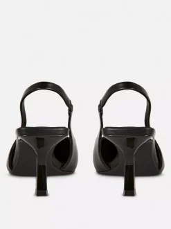 Lakierowane czółenka ze sztucznej skóry z paskiem