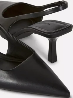 Lakierowane czółenka ze sztucznej skóry z paskiem