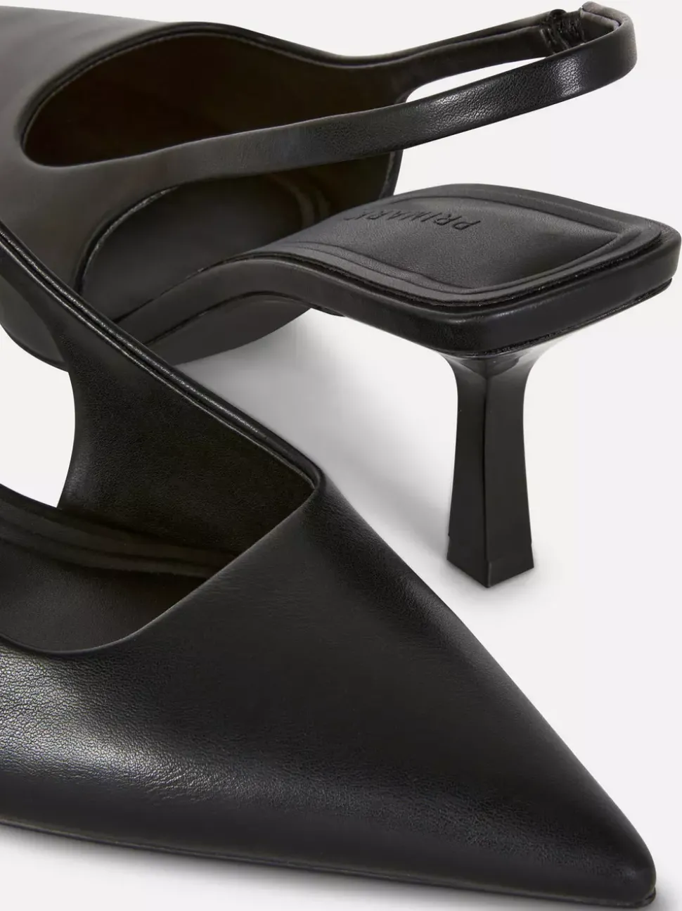 Lakierowane czółenka ze sztucznej skóry z paskiem