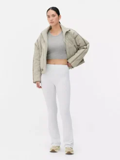 Legginsy do jogi z rozkloszowanymi nogawkami