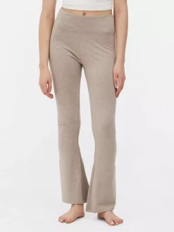 Legginsy z wysokim stanem i szeroką nogawką