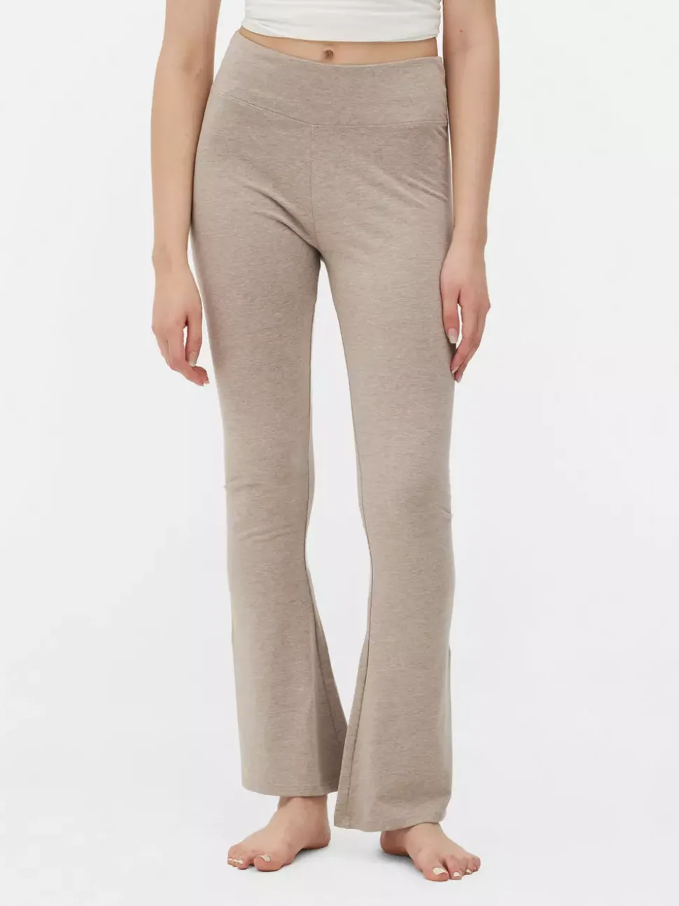 Legginsy z wysokim stanem i szeroką nogawką