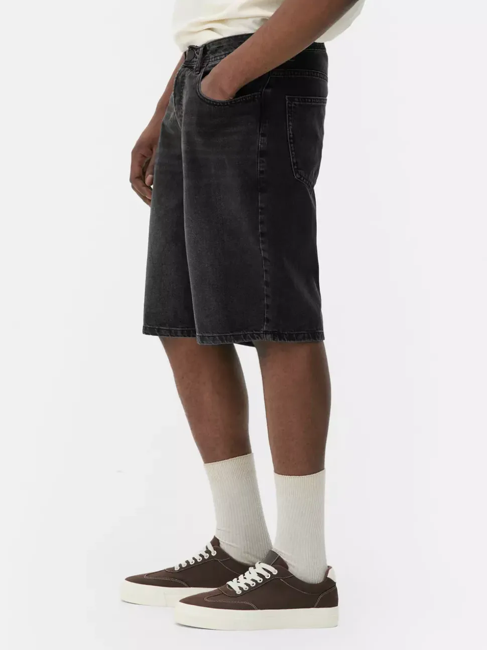 Luźne spodenki jeansowe