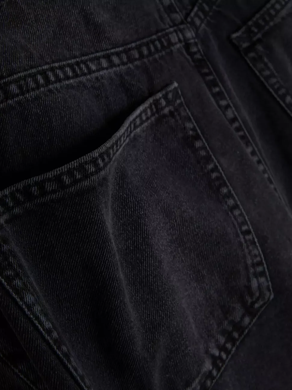 Luźne spodenki jeansowe