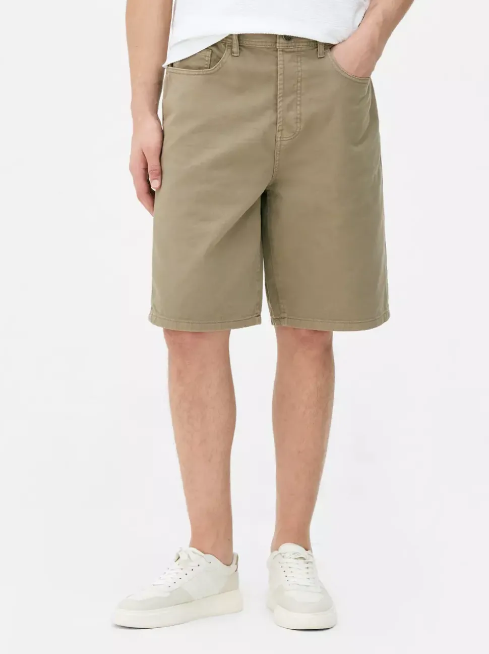 Luźne spodenki jeansowe