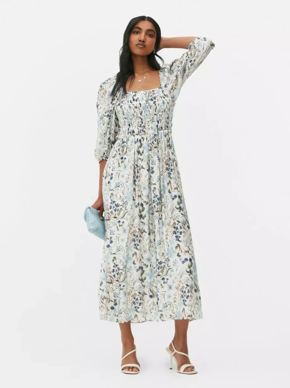 Marszczona sukienka midi z bufiastymi rękawami