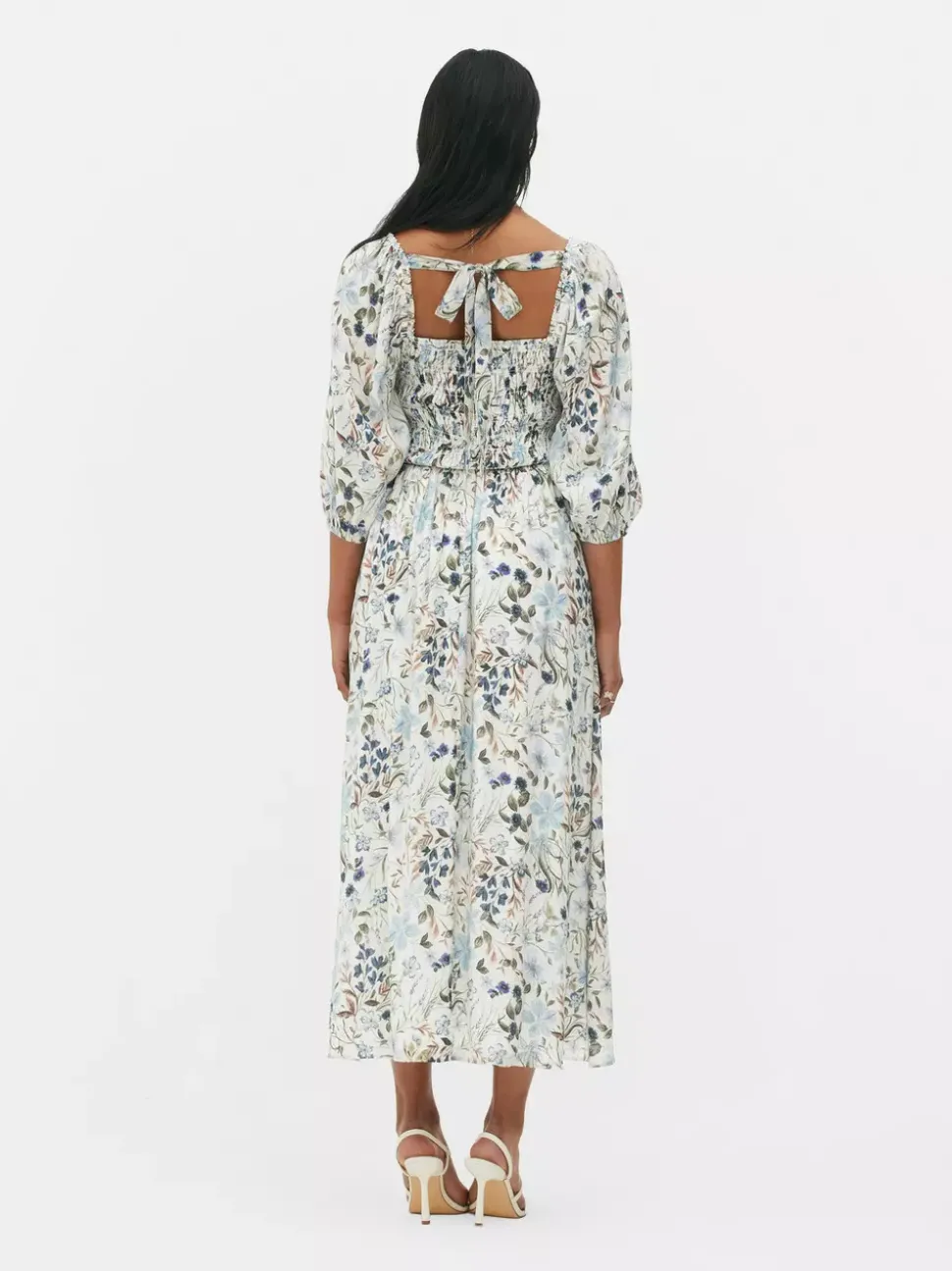 Marszczona sukienka midi z bufiastymi rękawami