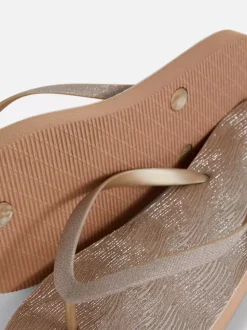 Metaliczne japonki z odkrytymi palcami