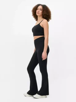 Miękkie legginsy z rozszerzaną nogawką