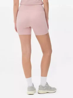 Miękkie sportowe szorty